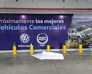 Gráfica para vidrios en Proyectos de Producción Gráfica para concesionaria Volkswagen.
